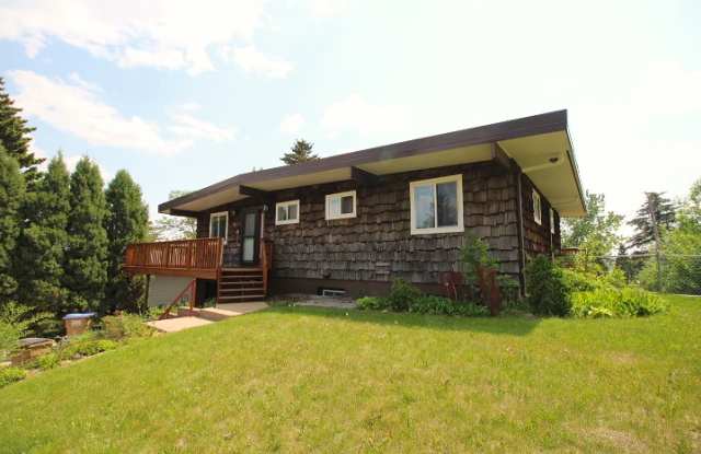 108 13th Ave NE - 108 13th Avenue Northeast, Minot, ND 58703 108 13th Ave NE - 108 13th Avenue Northeast, Minot, ND 58703