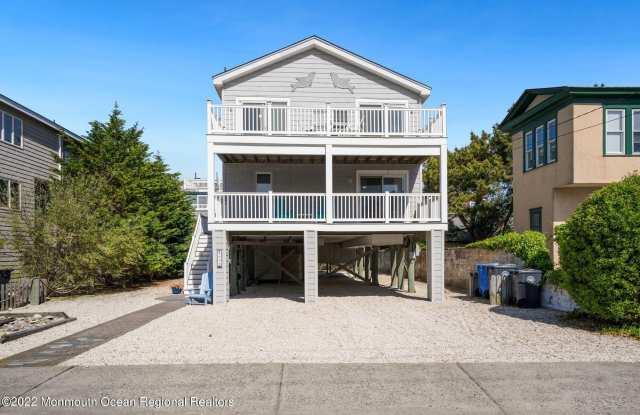 608 S Atlantic Avenue - 608 South Atlantic Avenue, Beach Haven, NJ 08008