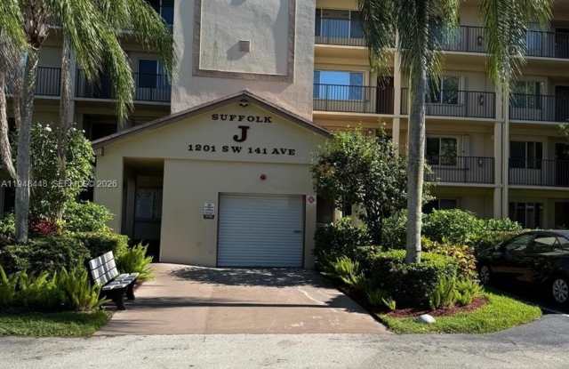 1201 SW 141st Ave photos photos