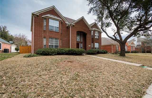8616 Crested Cove Court Gallery 2
