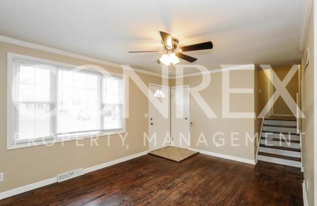4813 North Sycamore Drive Gallery 3
