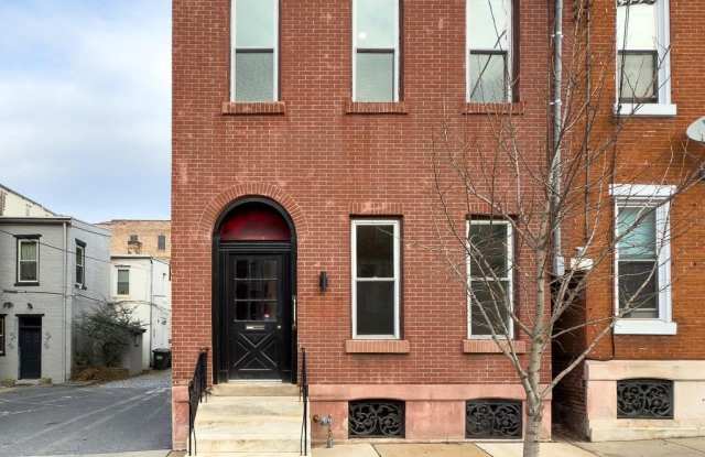 11 E WALNUT Street unit: 4 - 11 East Walnut Street, Lancaster, PA 17603