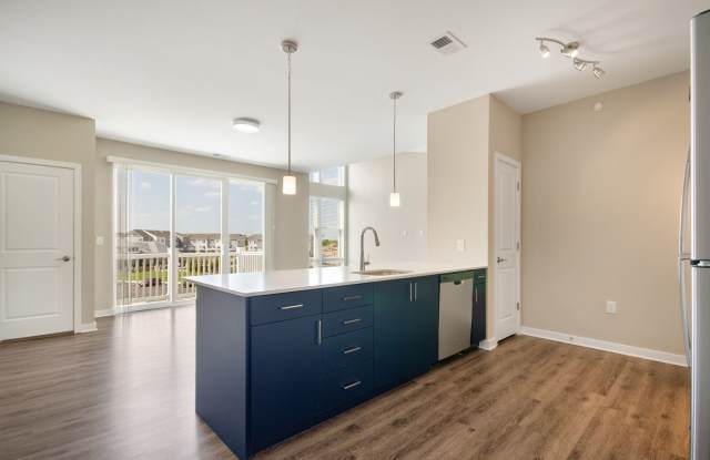 One Bedroom Luxury Apartment (Elevator Building) Gallery 2