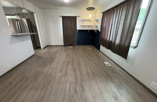 3 Bed 1 Bath Home in Stratton Meadows!!! Gallery 3