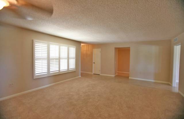 12814 W Castlebar Dr Gallery 2