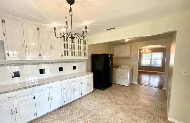 Adorable 3 Bedroom House In Oxford !! Gallery 3