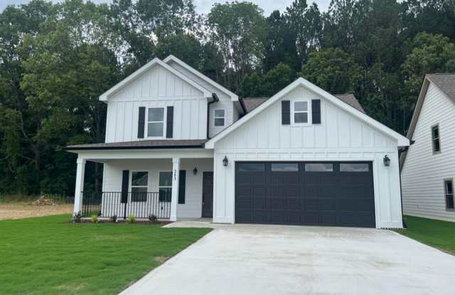 Beautiful New Build 4 Bed, 3.5 Bath, Bonus Room, 2 Car Garage - Community Pool  Walking Trail! photos photos