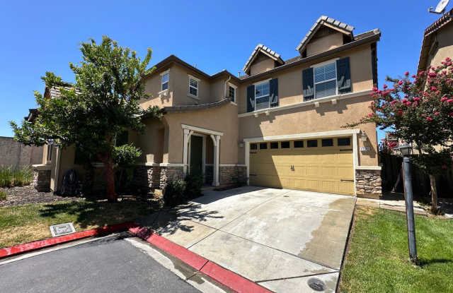 Beautiful 4-Bedroom, 2.5 Bathroom Lathrop Home photos photos