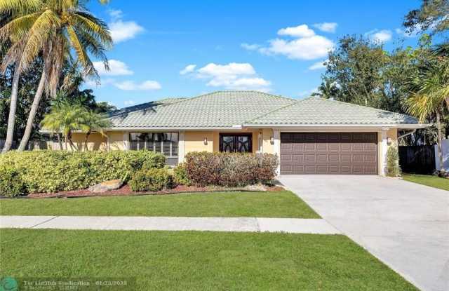 651 SW 18th St - 651 Southwest 18th Street, Boca Raton, FL 33486