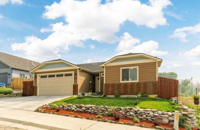 For Rent – 3 Bedroom Home in Silt photos photos