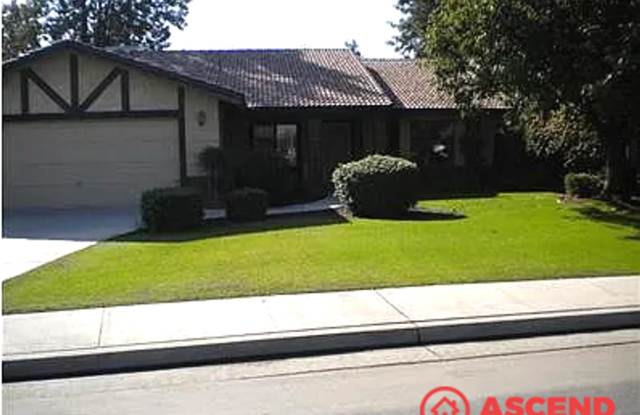 Cozy 3BD/2BA Home in Bakersfield's 93308 — Fireplace & Pets Welcome! photos photos
