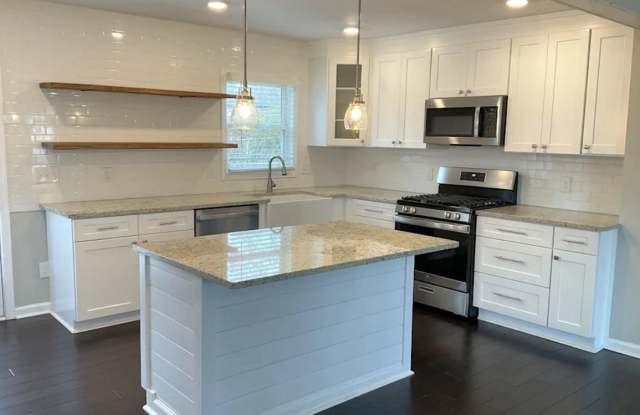 2939 North 39th Avenue - Phoenix, AZ apartments for rent