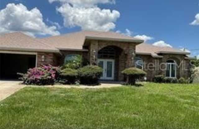 715 FAIRLAWN DRIVE photos photos