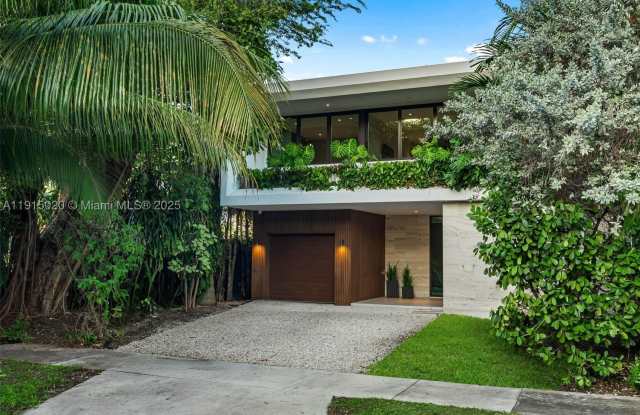 77 SW 18th Terrace Gallery 3