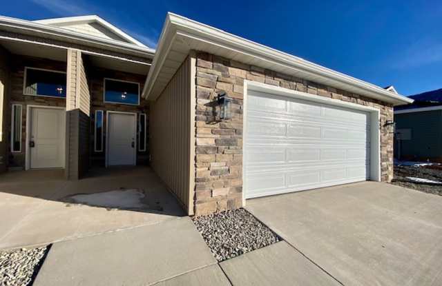 BEAUTIFUL ONE STORY TOWNHOME FOR RENT photos photos