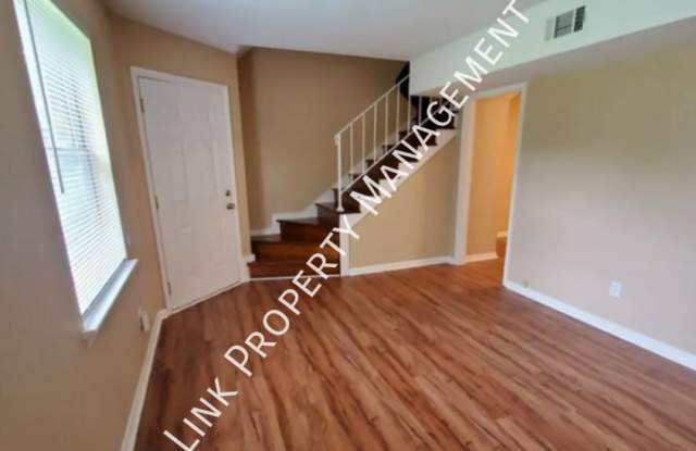 4911B  Marylin Gallery 3