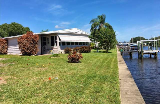 6829 MOUNT ORANGE DRIVE NE - 6829 Mount Orange Dr NE, St. Petersburg, FL 33702