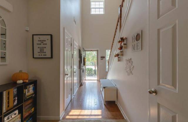 1426 Beech Grove Way Gallery 2