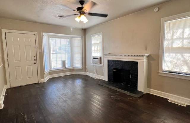 Charming 2-Bedroom Home Near Texas Tech! Gallery 3