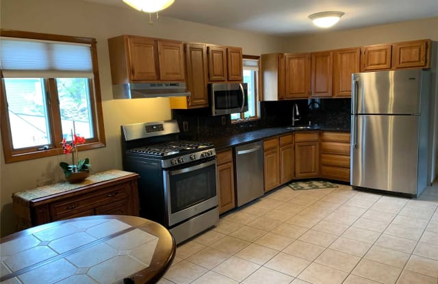 272 Courthouse Road - 272 Courthouse Rd, Franklin Square, NY 11010