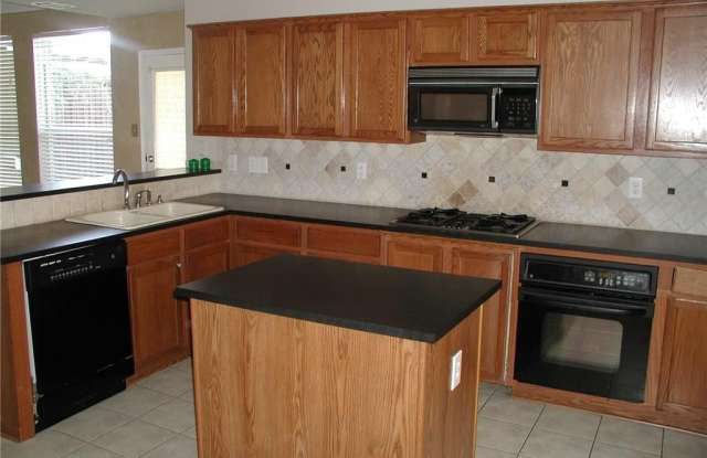 4418 Santa Fe Lane Gallery 2