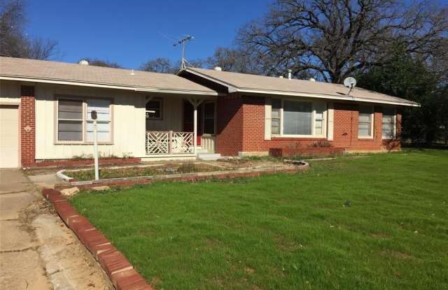 309 Wanda Way - 309 Wanda Way, Hurst, TX 76053