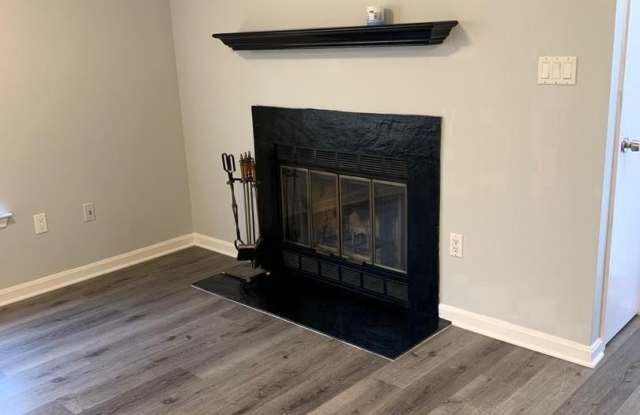 15603 EASTHAVEN Court Gallery 2