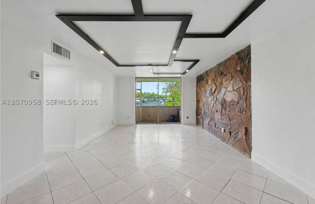 8411 NW 8th St Gallery 1