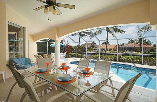 1926 SW 50th TER Gallery 4