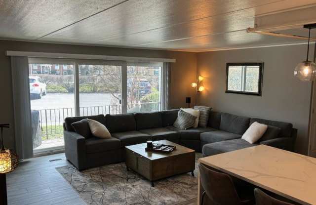 1115 Royal Saint George Drive photos photos