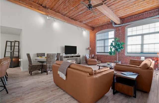 15 Higgins Street - 15 Higgins Street, Providence County, RI 02917