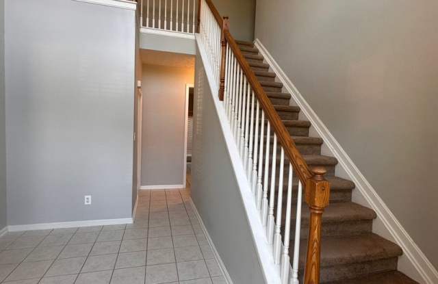 Spacious 4-Bedroom Home in Prospect – Lawn Care Included! Gallery 3