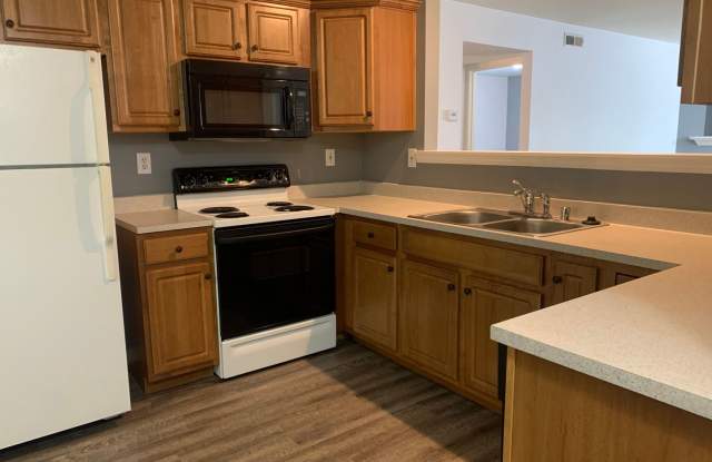 Germantown 2 bedroom, 1 1/2 bath in Brent Park Condos with washer/dryer Gallery 4