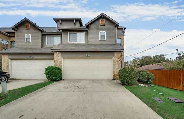 211 Wooded Glen Court Gallery 2