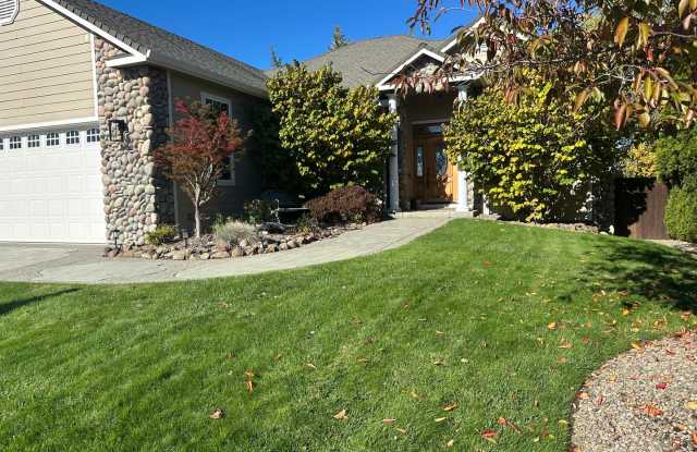 Amazing Price! Amazing Location! - 599 Arrowhead Trail, Eagle Point, OR 97524 Amazing Price! Amazing Location! - 599 Arrowhead Trail, Eagle Point, OR 97524