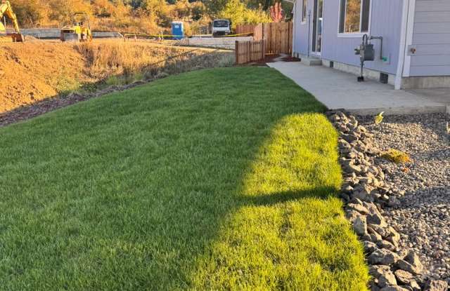 Brand new 3 bedroom 2 bath Sutherlin home with garage Gallery 4