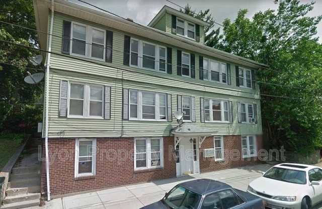88 Garfield Ave Gallery 2