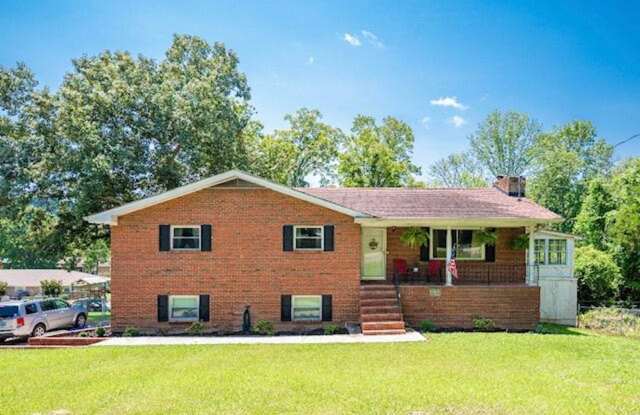 BEAUTIFUL 3 bedroom Lookout Valley home! photos photos