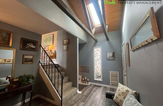 Beautiful Home with Easy Access to Ft. Riley! photos photos