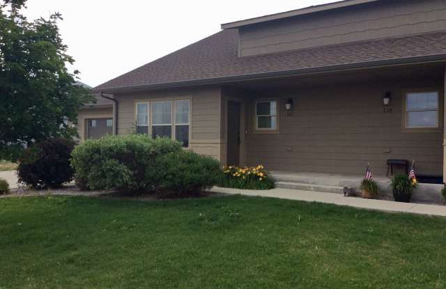 Lovely Townhouse for Rent in South Heart photos photos