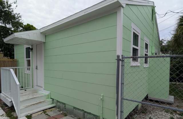 1834 28TH Avenue N Gallery 1