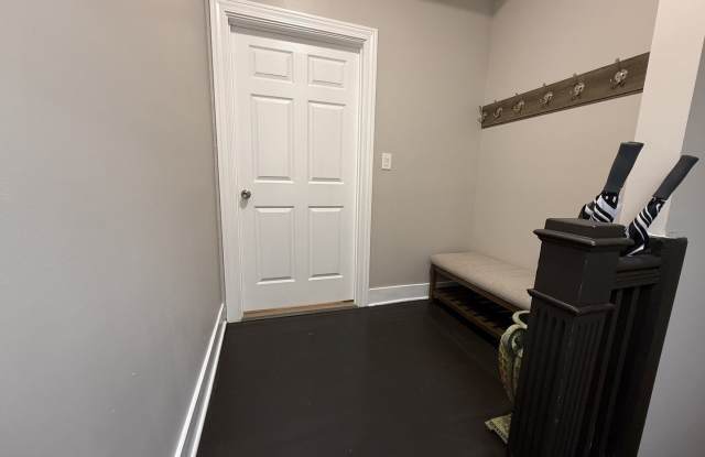 3049 N Avers Avenue Gallery 2