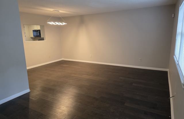 348 Oakland Road Gallery 2