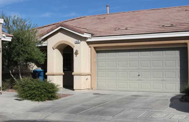 SHOWINGS AVAILABLE NOW photos photos SHOWINGS AVAILABLE NOW photos photos