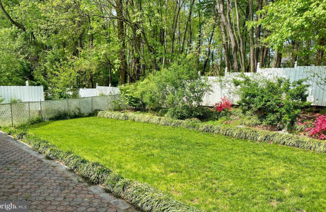 6312 OLD DOMINION Drive Gallery 2