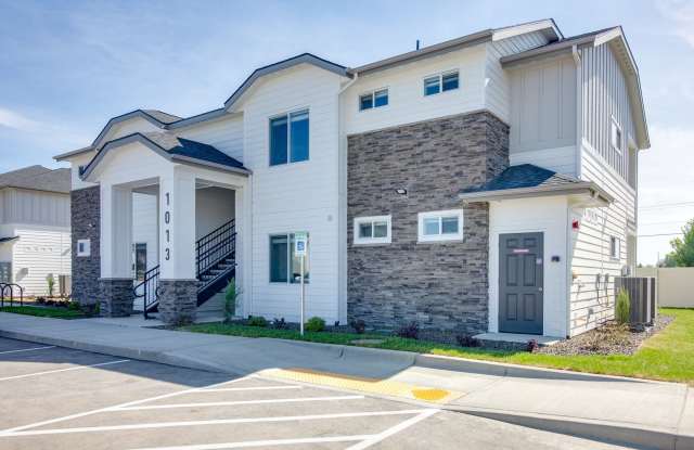 Experience Caldwell Living: Beautiful 3 Bedroom Apartments! photos photos