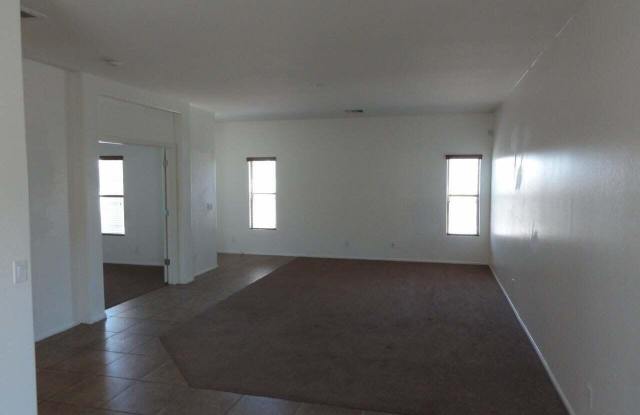 44215 W CAVEN Drive Gallery 2