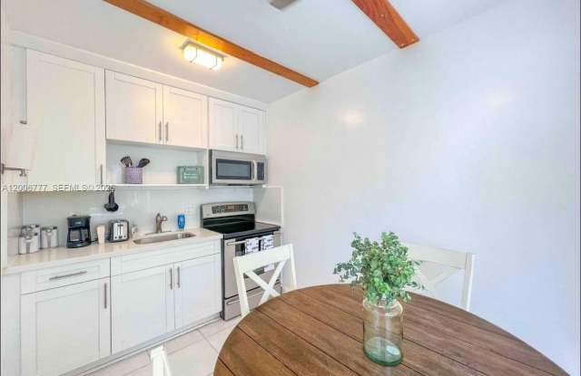 326 Wilson St photos photos