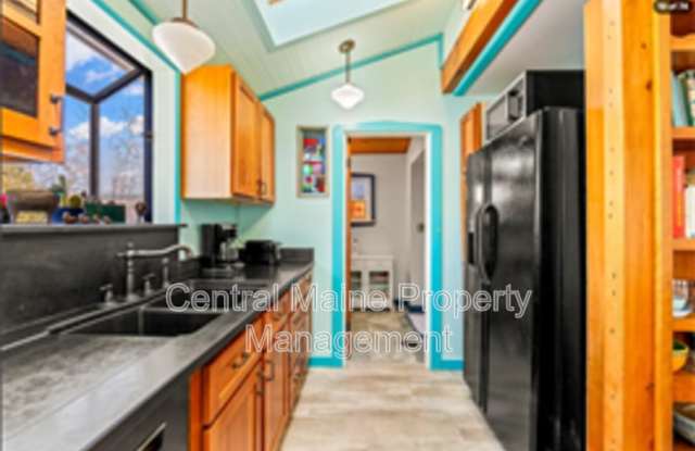 62 Evergreen Avenue Gallery 3