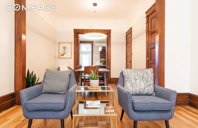 905 Lincoln Place Gallery 3
